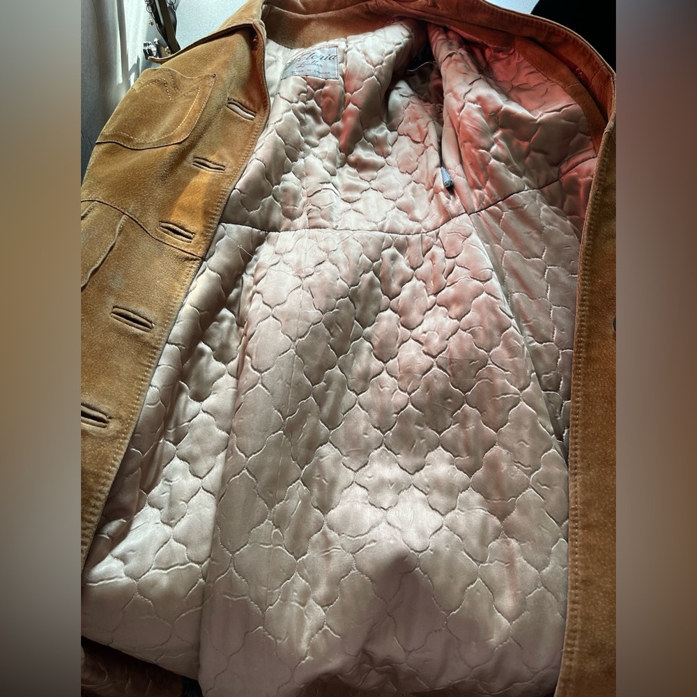 Vintage Victoria 70s Long Suede Tan Button Down Jacket - Picture 6 of 15